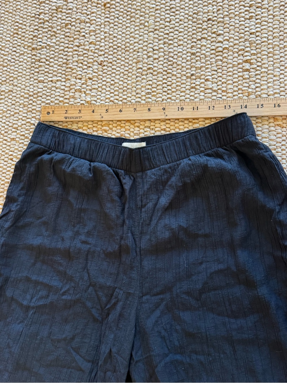 Abercrombie Black Crinkle Textured Wide Leg Pants Black Size Medium Long Tall - Picture 10 of 11